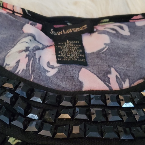 Top - Picture 3 of 3